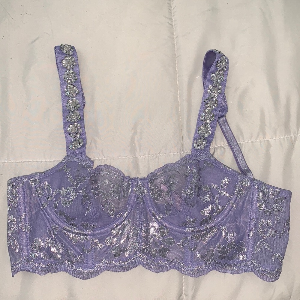 Victoria's Secret Dream Angels Demi Lace Lavender Lace and Beaded Bra